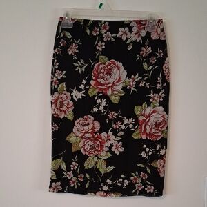 Popular 21 Black and Pink Floral Y2K Style Pencil Skirt With Mesh Lining